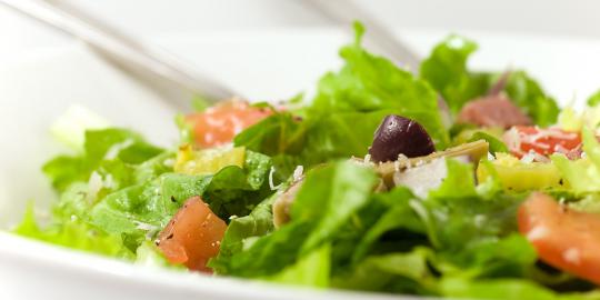 5 Jenis salad terbaik untuk turunkan berat badan
