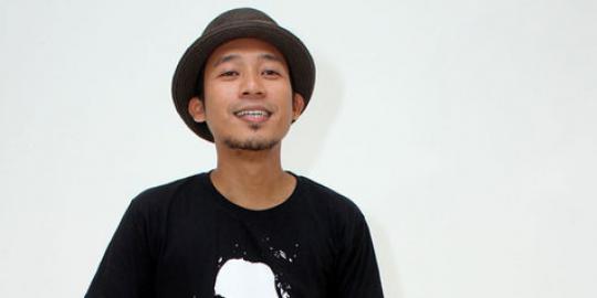 Deni Cagur selalu kabari orang tua tiap hari | merdeka.com