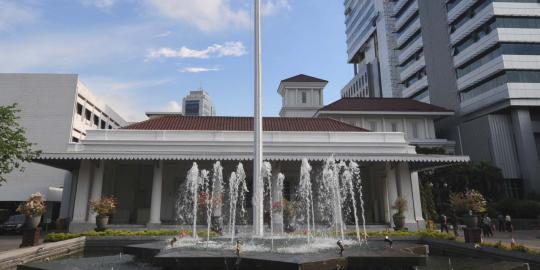 Pengesahan APBD DKI Jakarta 2014 dipastikan molor
