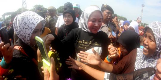 Ditahan di sel Pondok Bambu, Atut cemaskan kondisi anak-anaknya