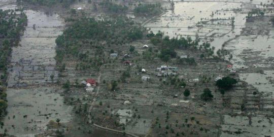 Mengenang 9 tahun dahsyatnya tsunami Aceh