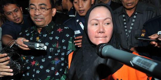 Ratu Atut usai jalani pemeriksaan perdana pasca-ditahan KPK