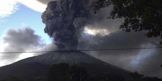 Letusan Gunung Chaparrastique paksa ribuan warga mengungsi