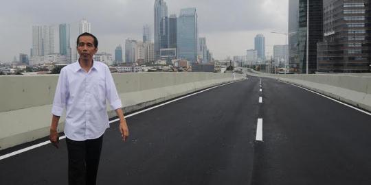 Banyak program tak selesai, Jokowi berdalih baru jabat setahun