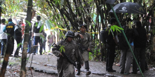 3 penggerebekan sarang teroris oleh densus di hari pertama 2014