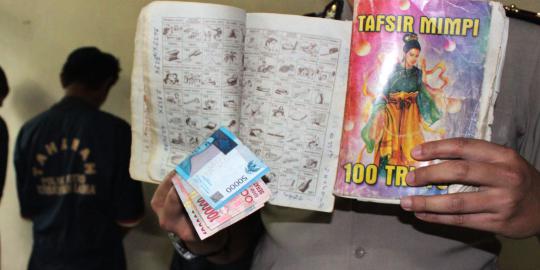 Sering lolos, bandar togel Pematang Siantar dibekuk saat tidur