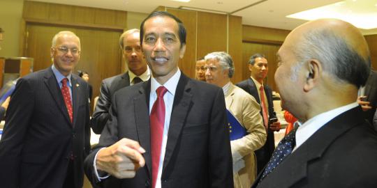 Jokowi minta PNS DKI rumahnya jauh naik angkutan umum