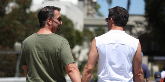 gay dihukum cambuk 7000 kali rev5