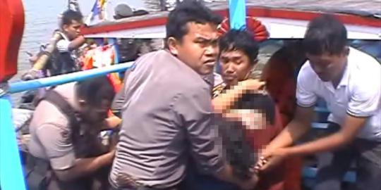 49 Penumpang dan ABK KMP Munawar Ferry berhasil dievakuasi