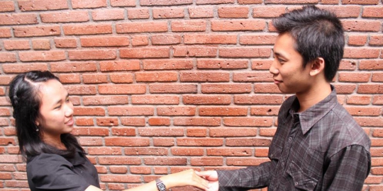 ke orang lain terutama pada pria rev5