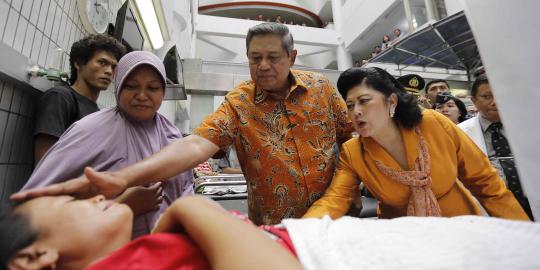 Presiden SBY tinjau pelaksanaan BPJS di Surabaya