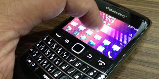 BlackBerry Indonesia bantah akan hentikan BBOS 7