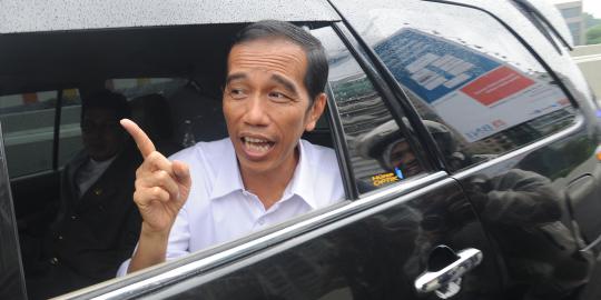 Ahok ngotot naik mobil dinas ngantor, Jokowi masa bodoh