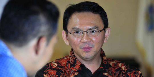 Dikritik ngantor naik mobil dinas, Ahok ngeles diizinkan Jokowi