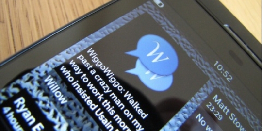 aplikasi twitter favorit pengguna blackberry 10