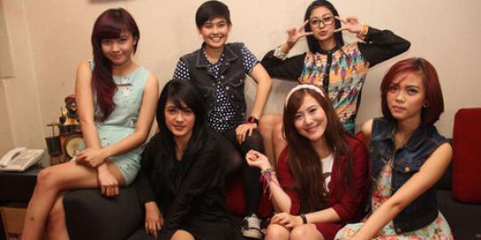 Supergirlies suka minta pendapat fans