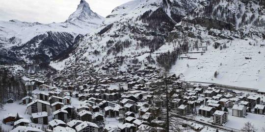 Nasib pemukiman di kaki Gunung Matterhorn saat musim salju