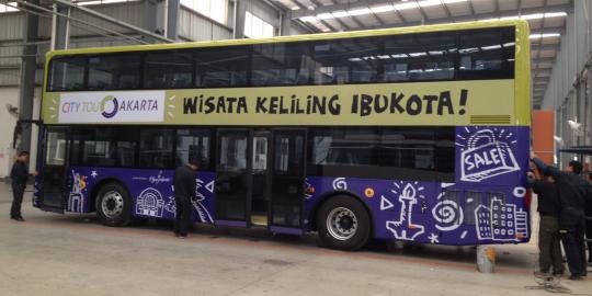 Ayo jalan-jalan naik bus tingkat di Jakarta