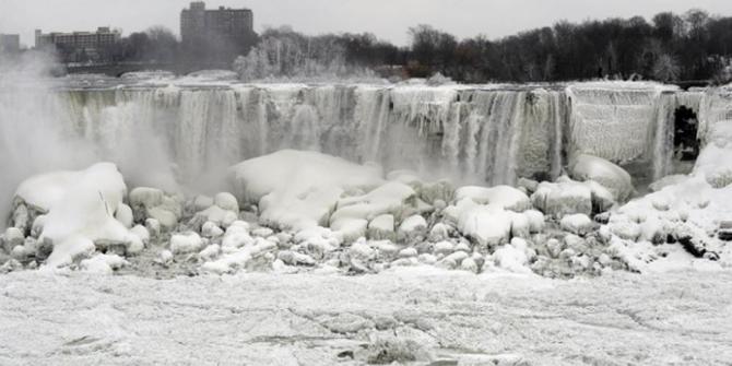 Air terjun Niagara membeku | merdeka.com