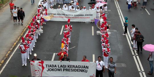 Unggul di sejumlah survei, Jokowi bahayakan demokrasi Indonesia