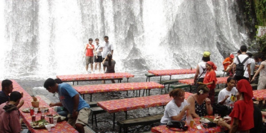 bawah air terjun