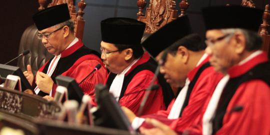 Mahfud MD pasang badan, jamin hakim MK lain bersih dari suap