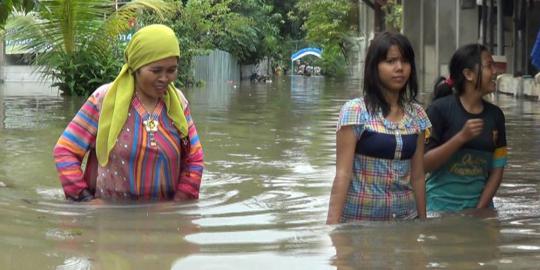 Jokowi-Ahok jangan buru-buru klaim sukses tangani banjir