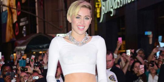  Rambut  baru  Miley Cyrus gimana menurutmu merdeka com