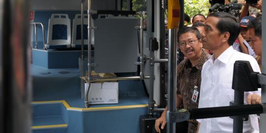 Jokowi: Bus wisata tidak bikin macet beda sama mobil murah