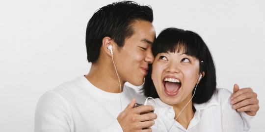 ada musik pengiring