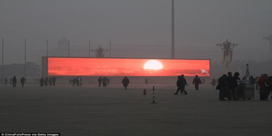 Karena kabut terlalu pekat, China munculkan 'matahari' sendiri