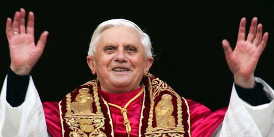 Paus Benediktus XVI pecat hampir 400 pendeta atas pelecehan seks
