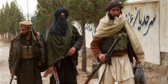 Taliban bunuh tiga pegawai televisi di Pakistan