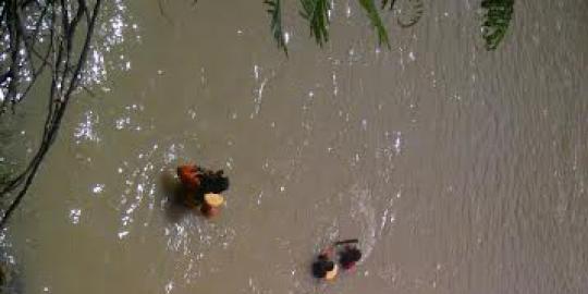 Banjir, pria paruh baya tenggelam di Kali Pesanggrahan