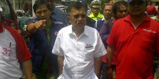 Tinjau korban banjir Manado, JK dimintai truk oleh warga