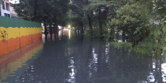 Banjir Kelapa Gading mulai surut