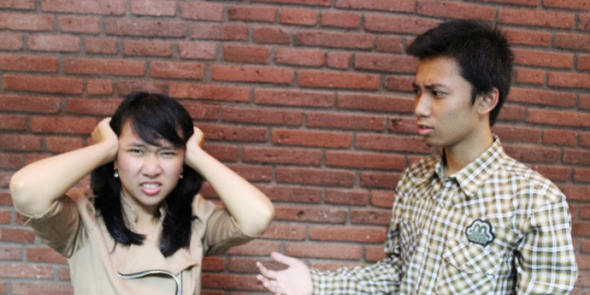 5 cara menolak mantan yang memaksa balikan