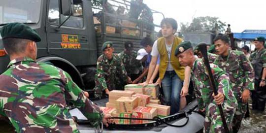 TNI kerahkan truk militer beroda tinggi untuk korban banjir