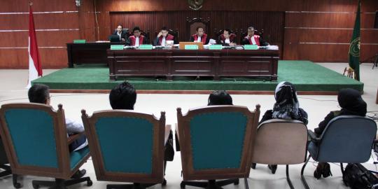 Saksi bangun pesantren dan nikahkan anak dari fee proyek Alquran