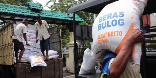 Bulog berencana naikkan harga beras untuk rakyat miskin