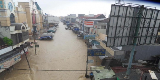 membuat ratusan hektare sawah rusak rev1