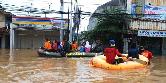 Jakarta kebanjiran, pengusaha makanan rugi Rp 200 M per hari