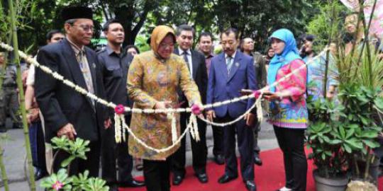 Risma diberi kekuasaan penuh urus Kebun Binatang Surabaya