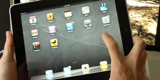 Pejabat Kenya dibekali 450 iPad, Indonesia kapan?