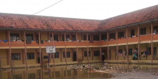 Banjir melanda, semua sekolah di Subang jadi tempat pengungsian