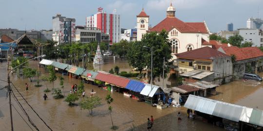 Banjir rendam Pasar Baru, aktivitas pedagang terhambat