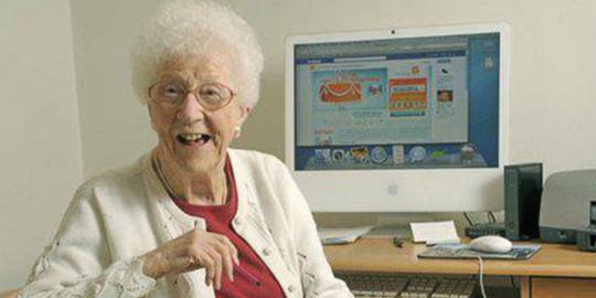 Edythe Kirchmaier, pengguna Facebook tertua berusia 106 tahun