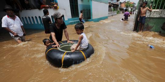 Jokowi tambah anggaran banjir dan transportasi Jakarta 2014