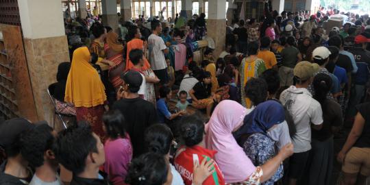 Penanganan pengungsi lamban, lelang jabatan Jokowi dikritik