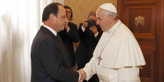 Hollande bertemu Paus Fransiskus